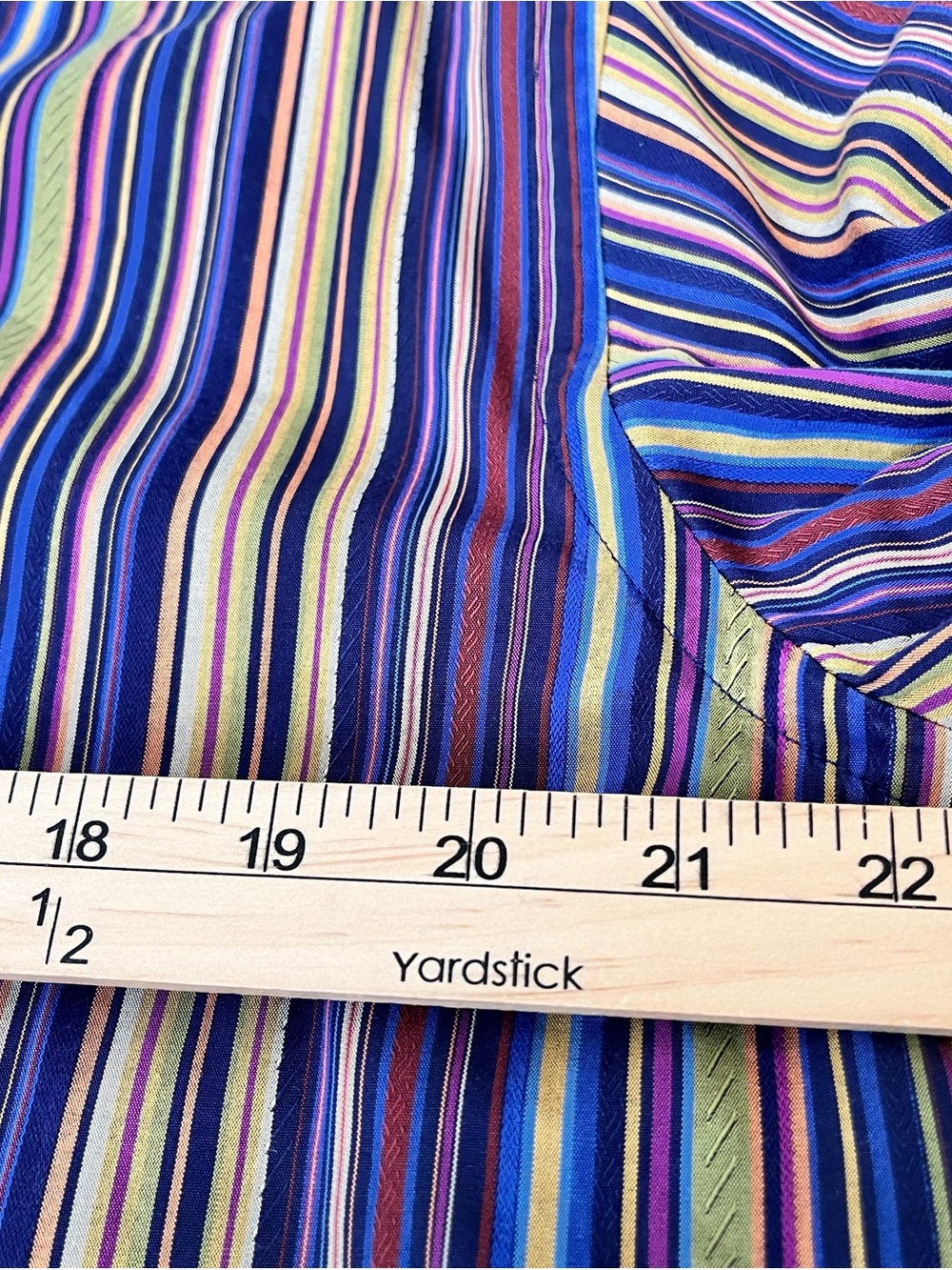 Robert Graham Flip Cuff Multi-Stripe Long-Sleeve Button-Down Shirt - Picture 4 of 7